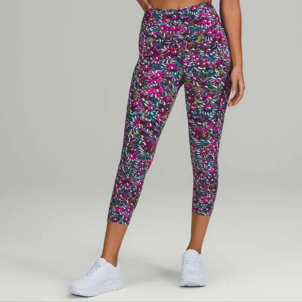 Lululemon Base Pace High-Rise Crop 23" Floral Electric Multicolor Legging Size 2 - Picture 3 of 9